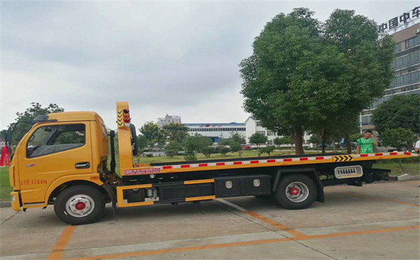 九龙坡定远24小时拖车救援电话号码，定远道路救援公司怎么收费的